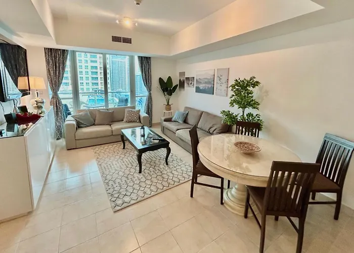 Marina View With Pool, Gym, Tennis Court, 5 Mins To Beach