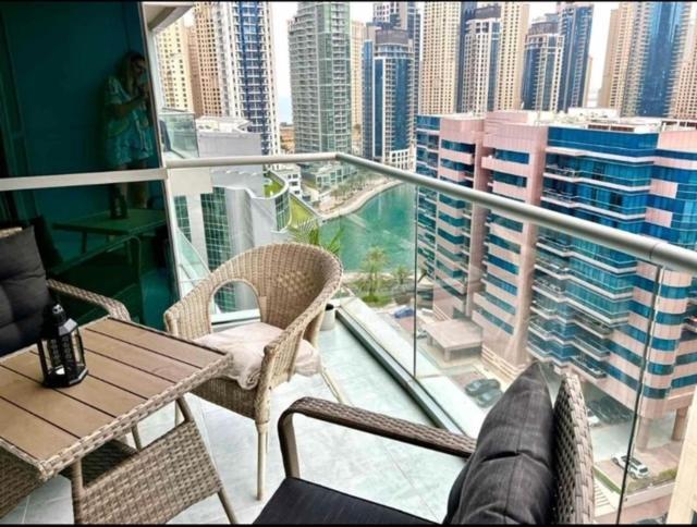 Appartement Marina View With Pool, Gym, Tennis Court, 5 Mins To Dubai