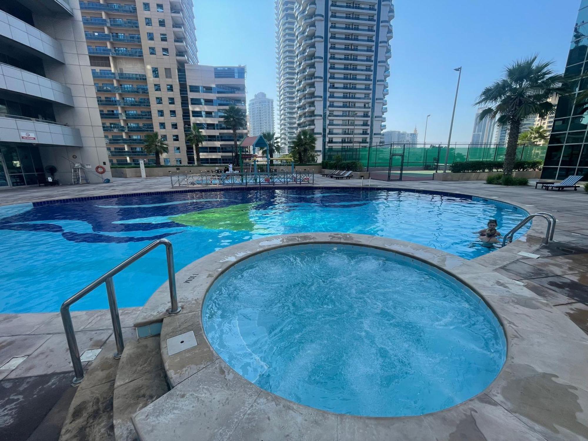 Apartamento Marina View With Pool, Gym, Tennis Court, 5 Mins To